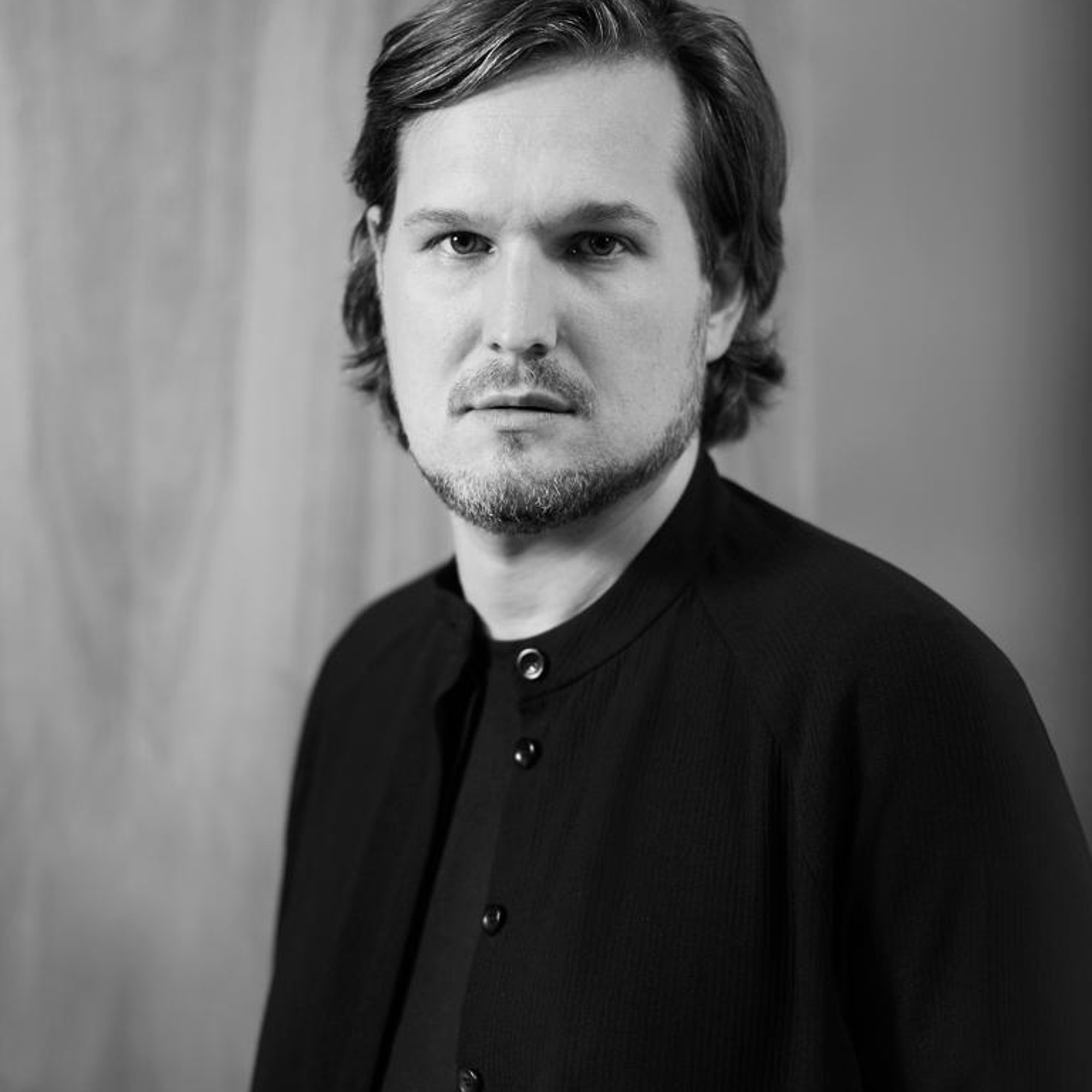 Foto ritratto di Sebastian Herkner