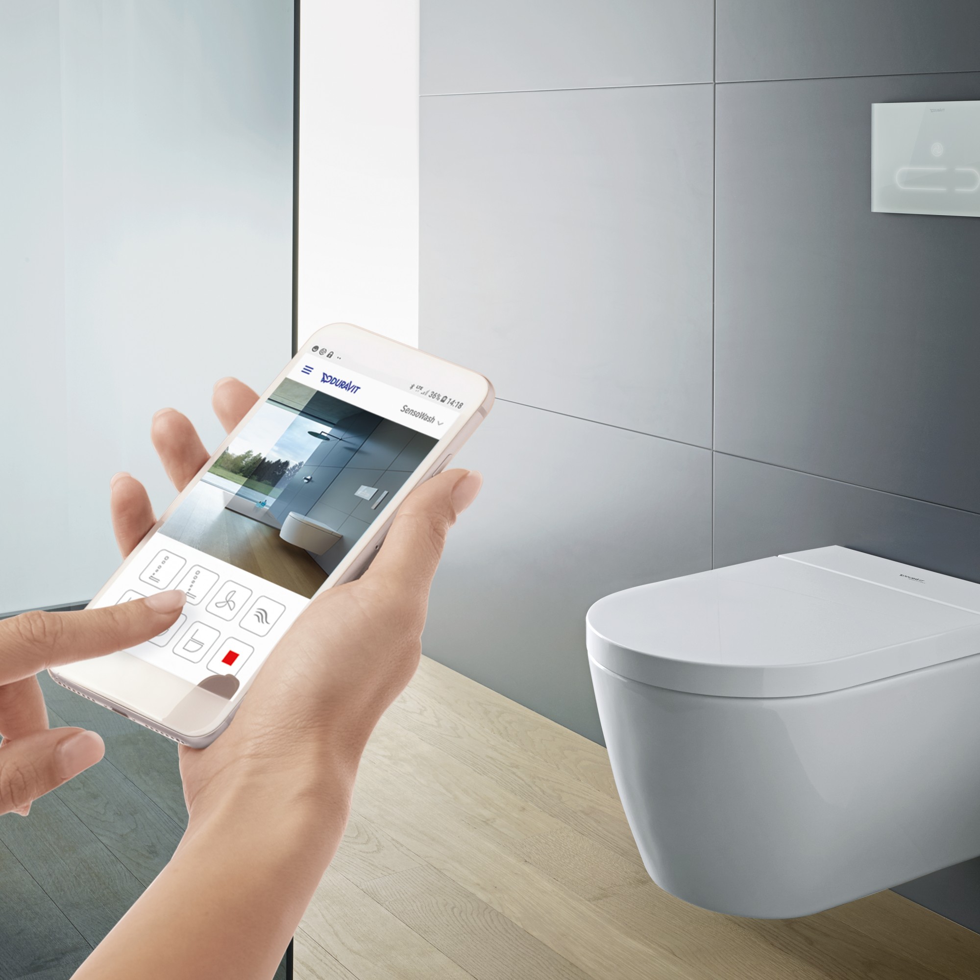 Baño pequeño con inodoro SensoWash
