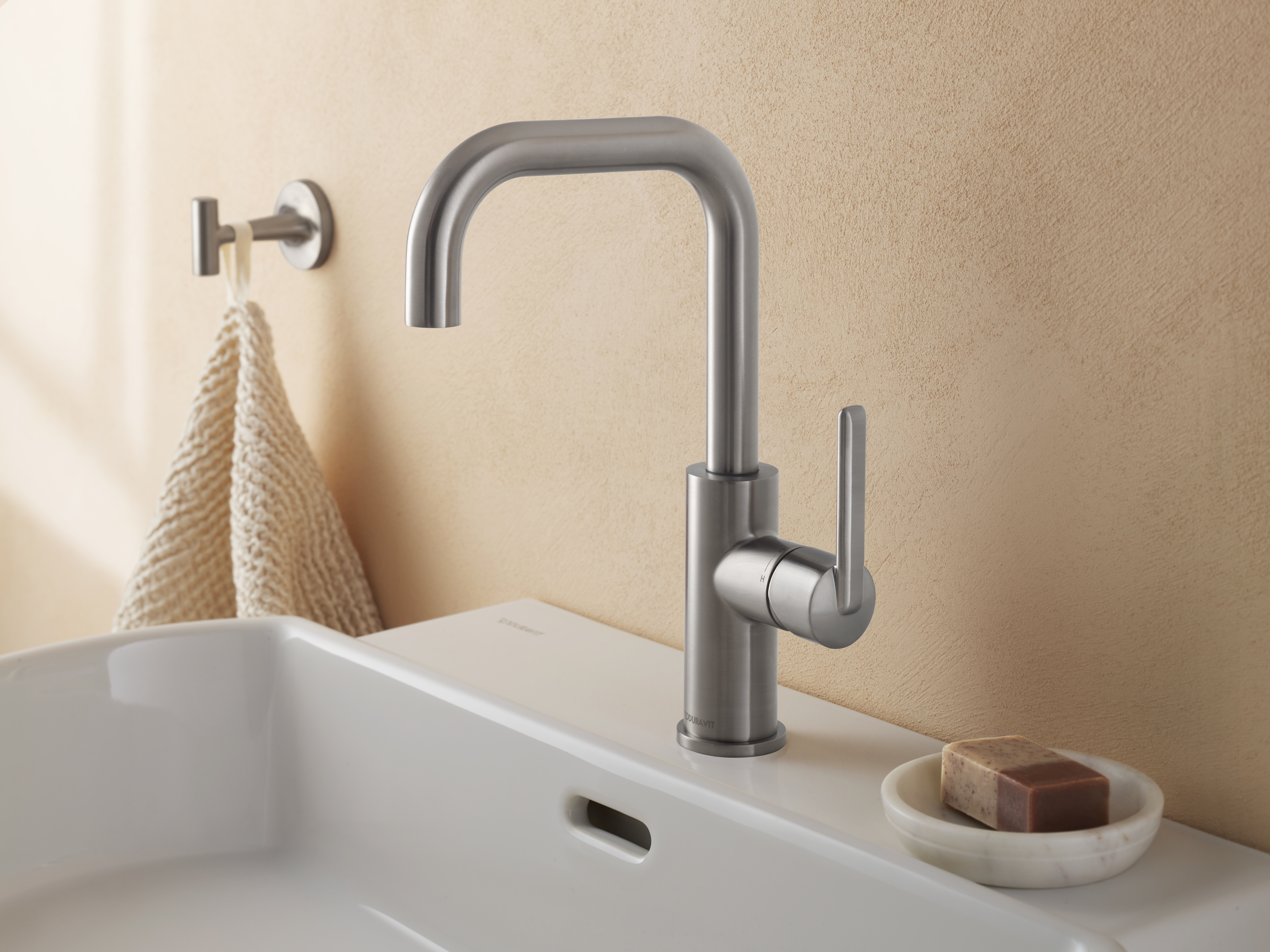 Balcoon Waschbecken-Armatur in Edelstahl gebürstet