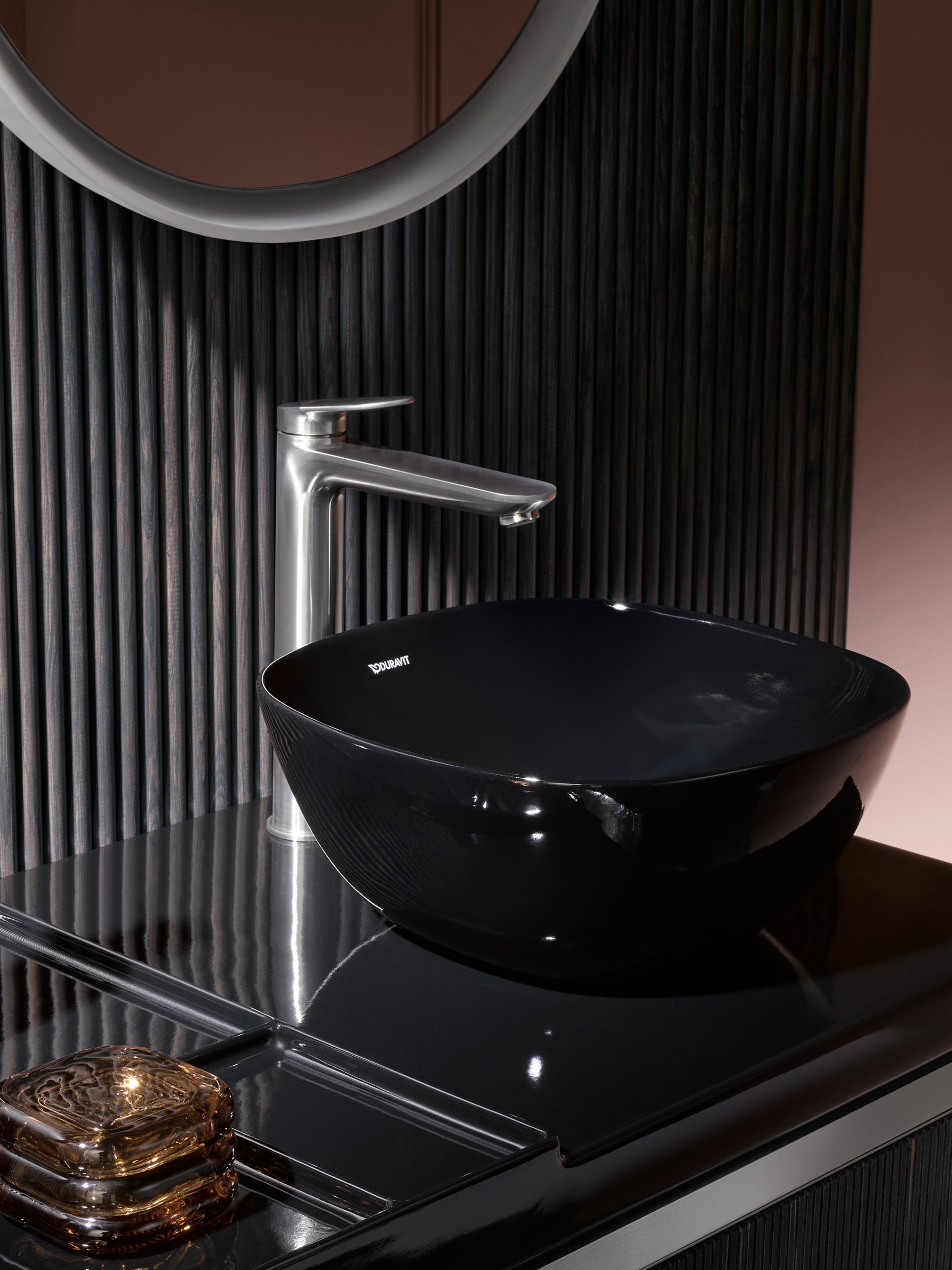 Countertop sink from the Aurena series