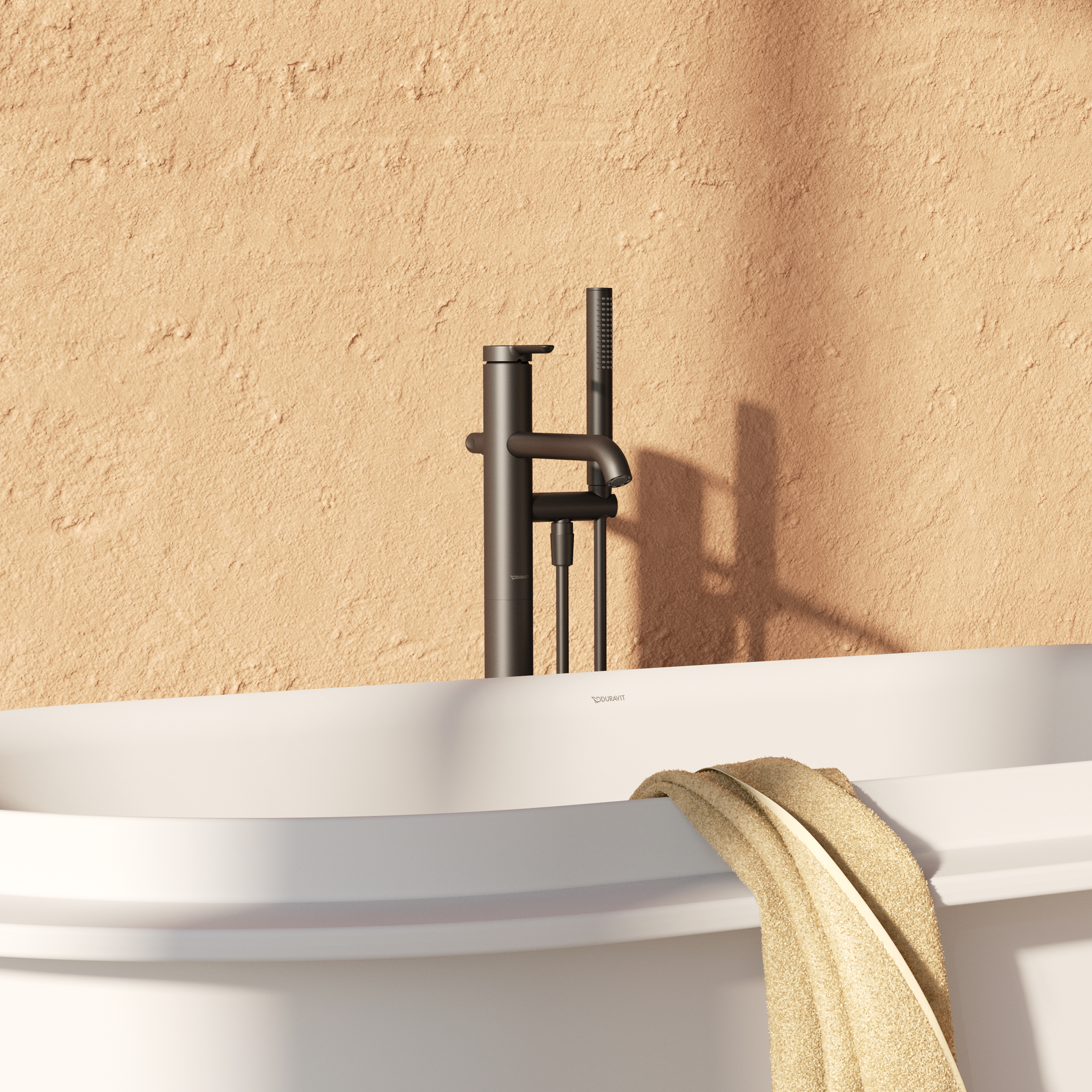 Vitrium Badewanne mit Standarmatur in schwarz matt