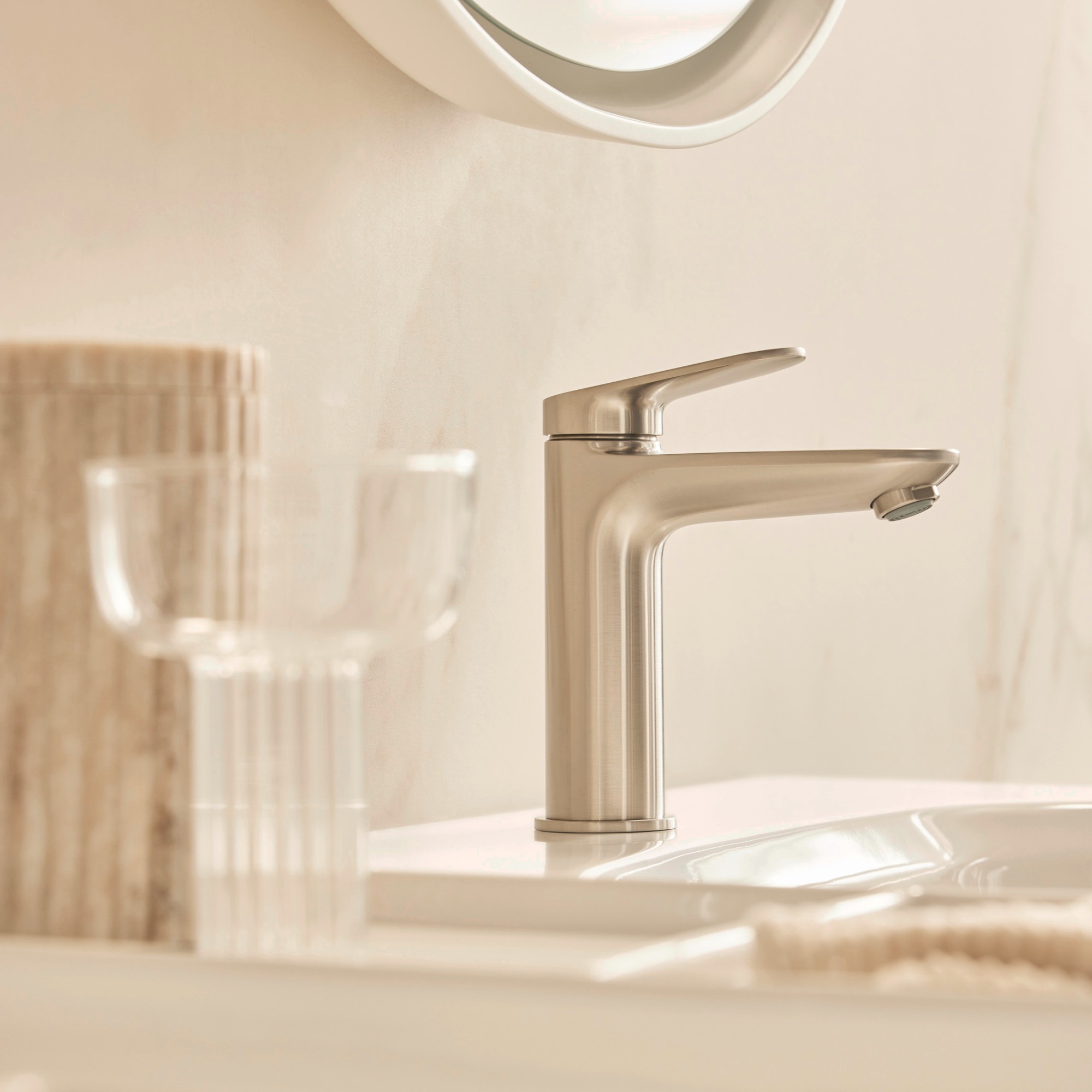 Wave Waschbecken Armatur in gebürstetem Edelstahl