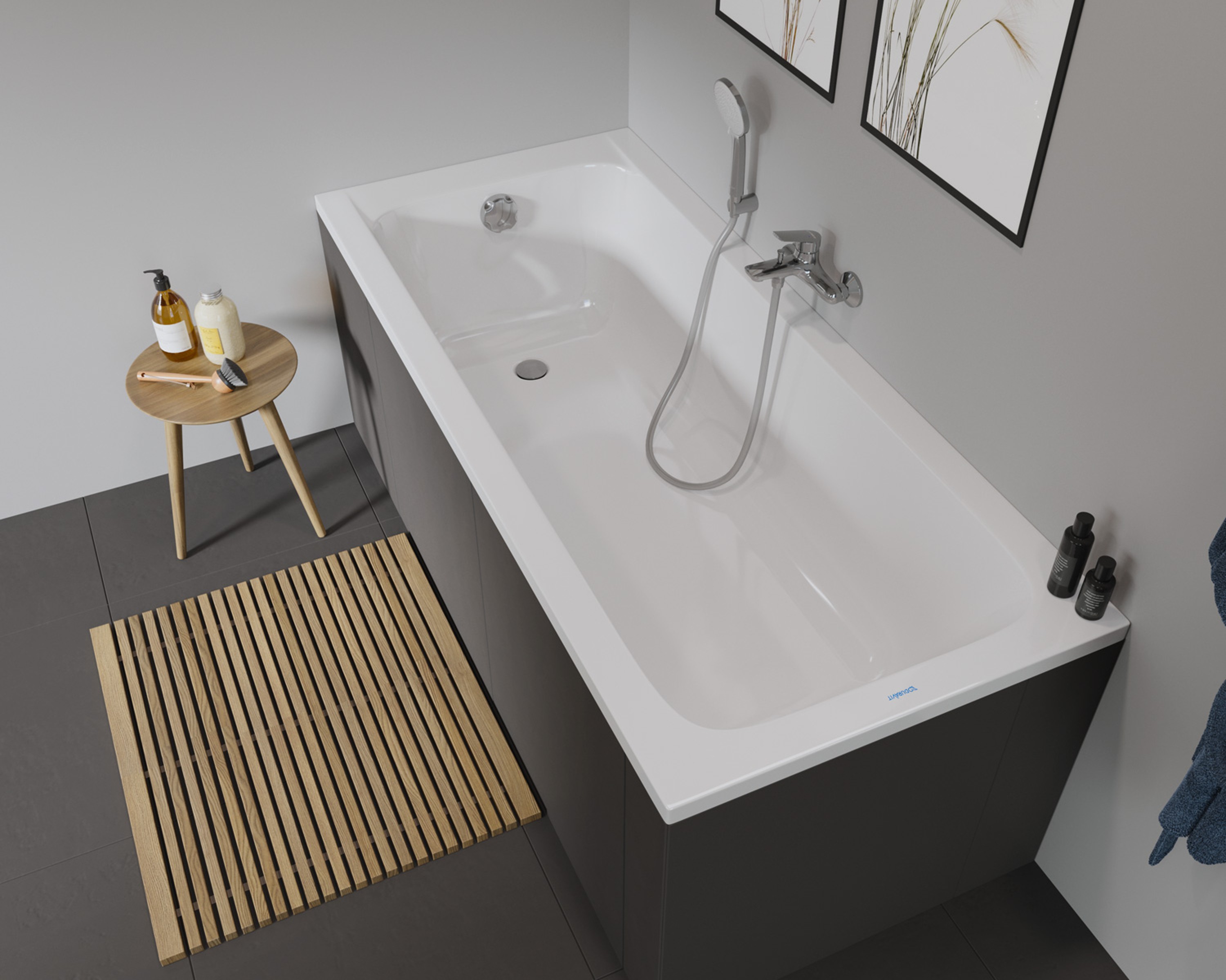 Bathtub from the Duravit D-Code series, viewed from above