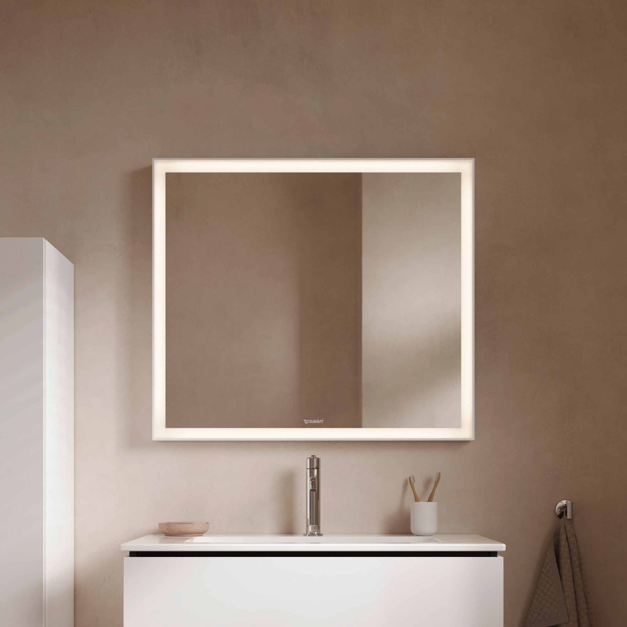 Waschbeckenunterschrank der Serie Duravit L-Cube in Schwarz