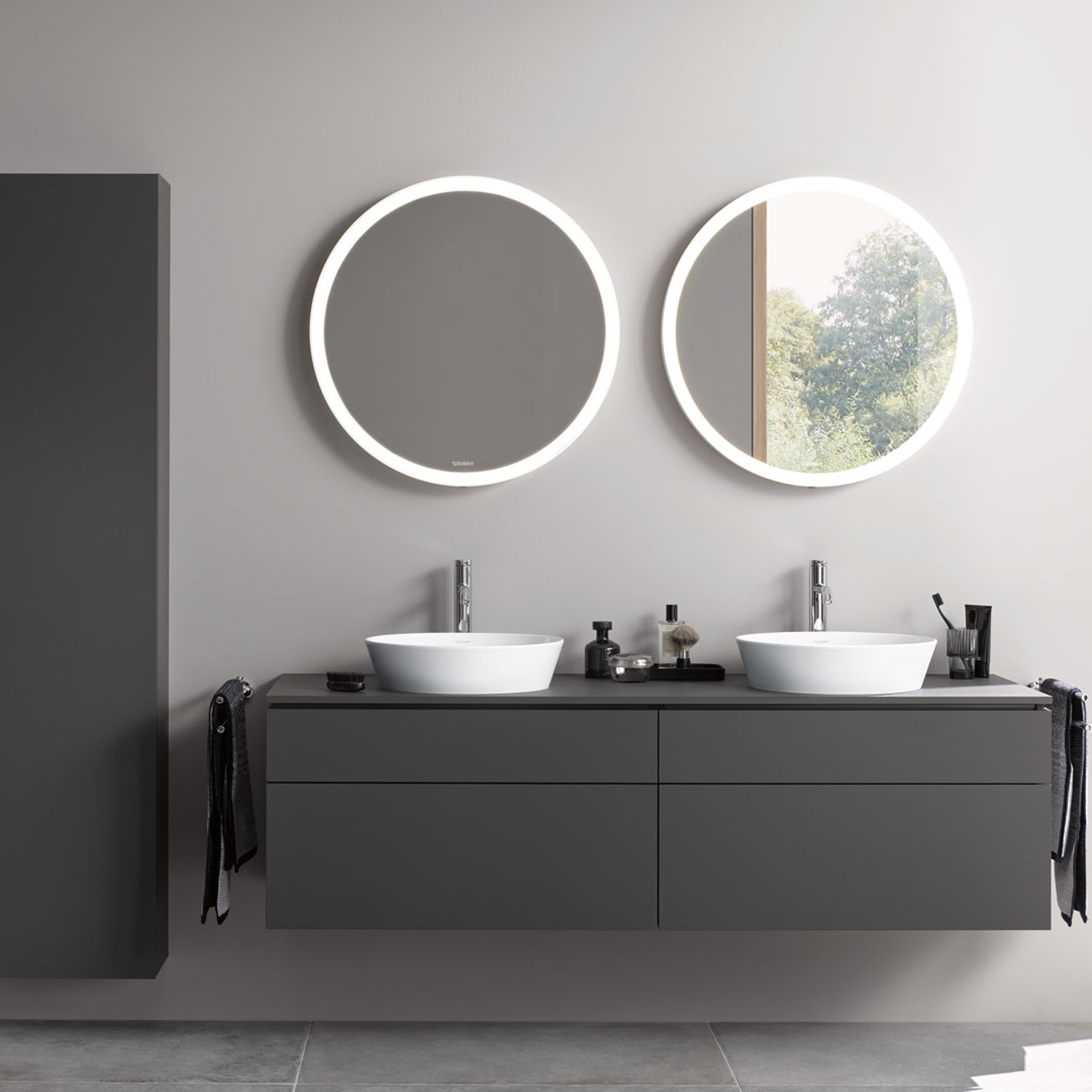 Sink area with bathroom furniture from the Duravit L-Cube series in black