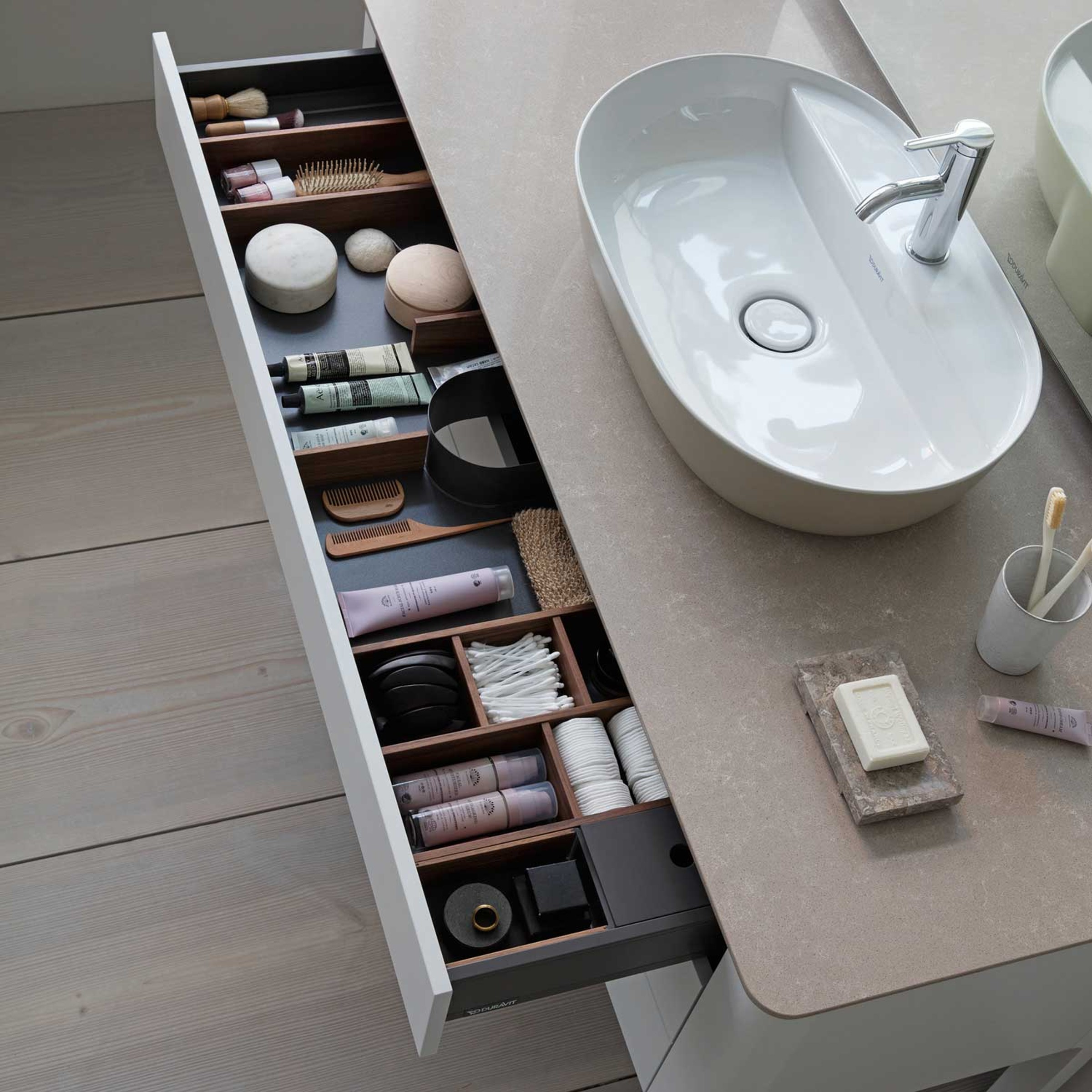 Vanity unit Luv open