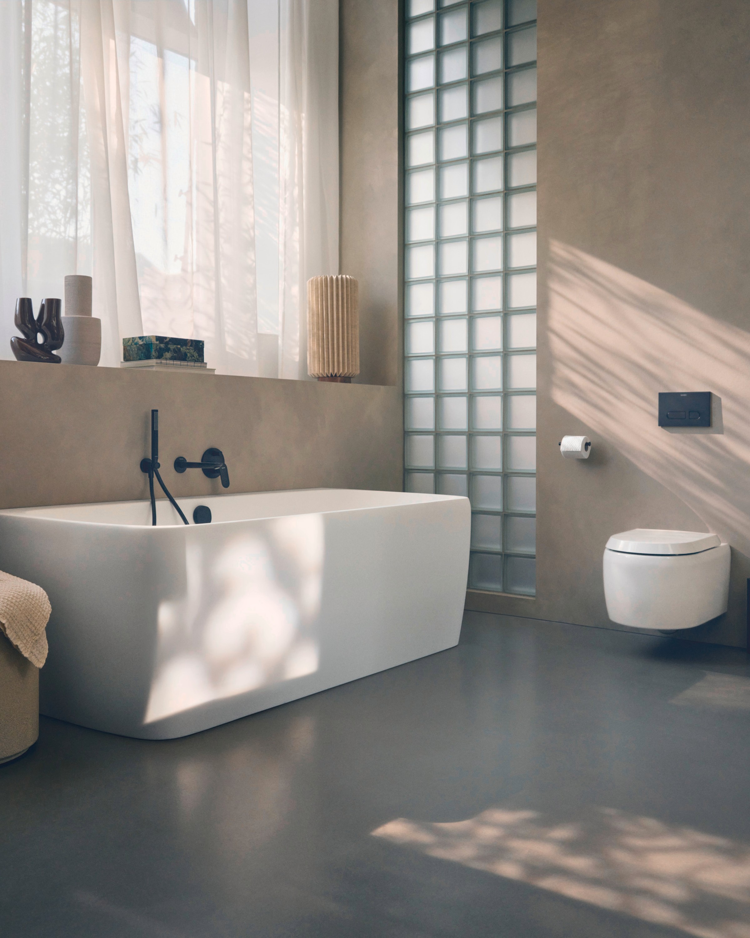 Collection One Badewanne, Wand-WC und WC-Sitz mit Absenkautomatik