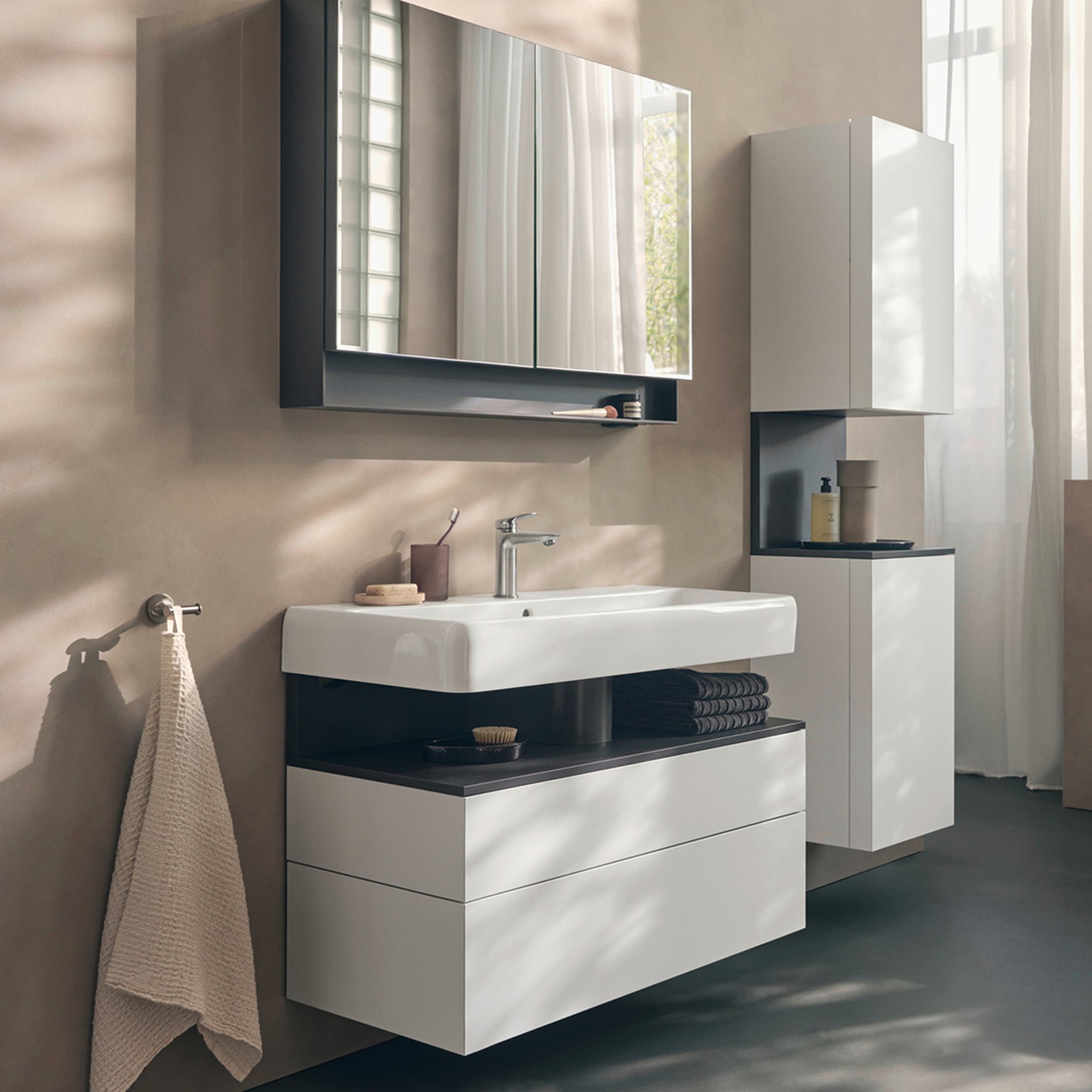 Countertop sink and console from the Collection One series