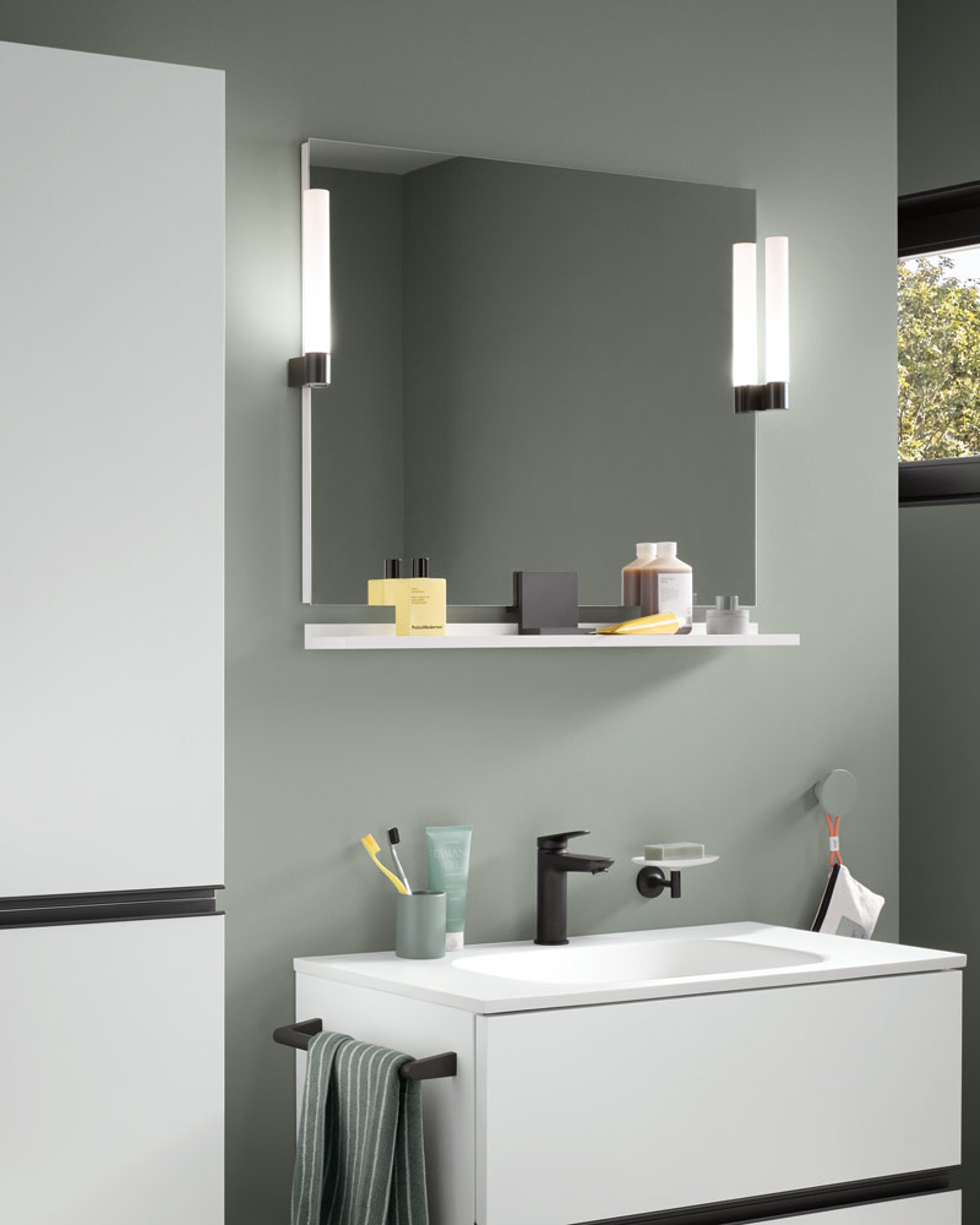 Sink area with sink and bathroom furniture from the Duravit Sivida series