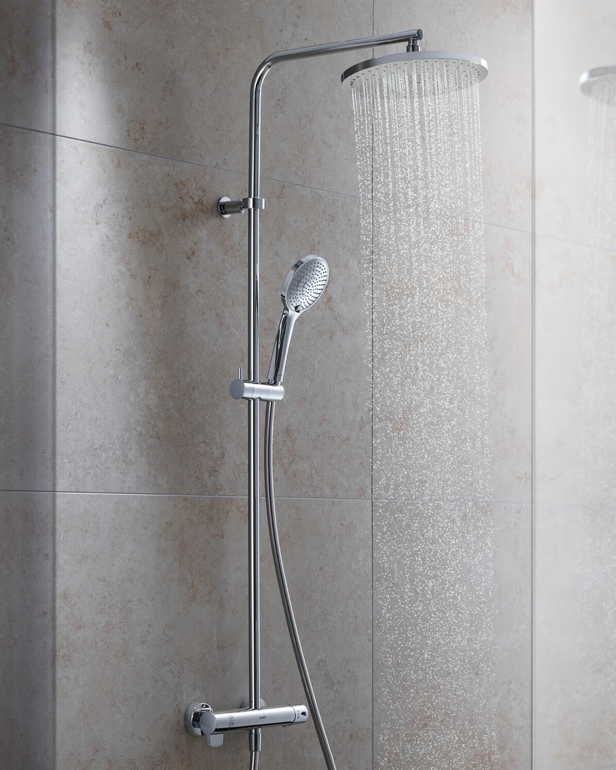 Duschsystem mit herabfallenden Wassertropfen 