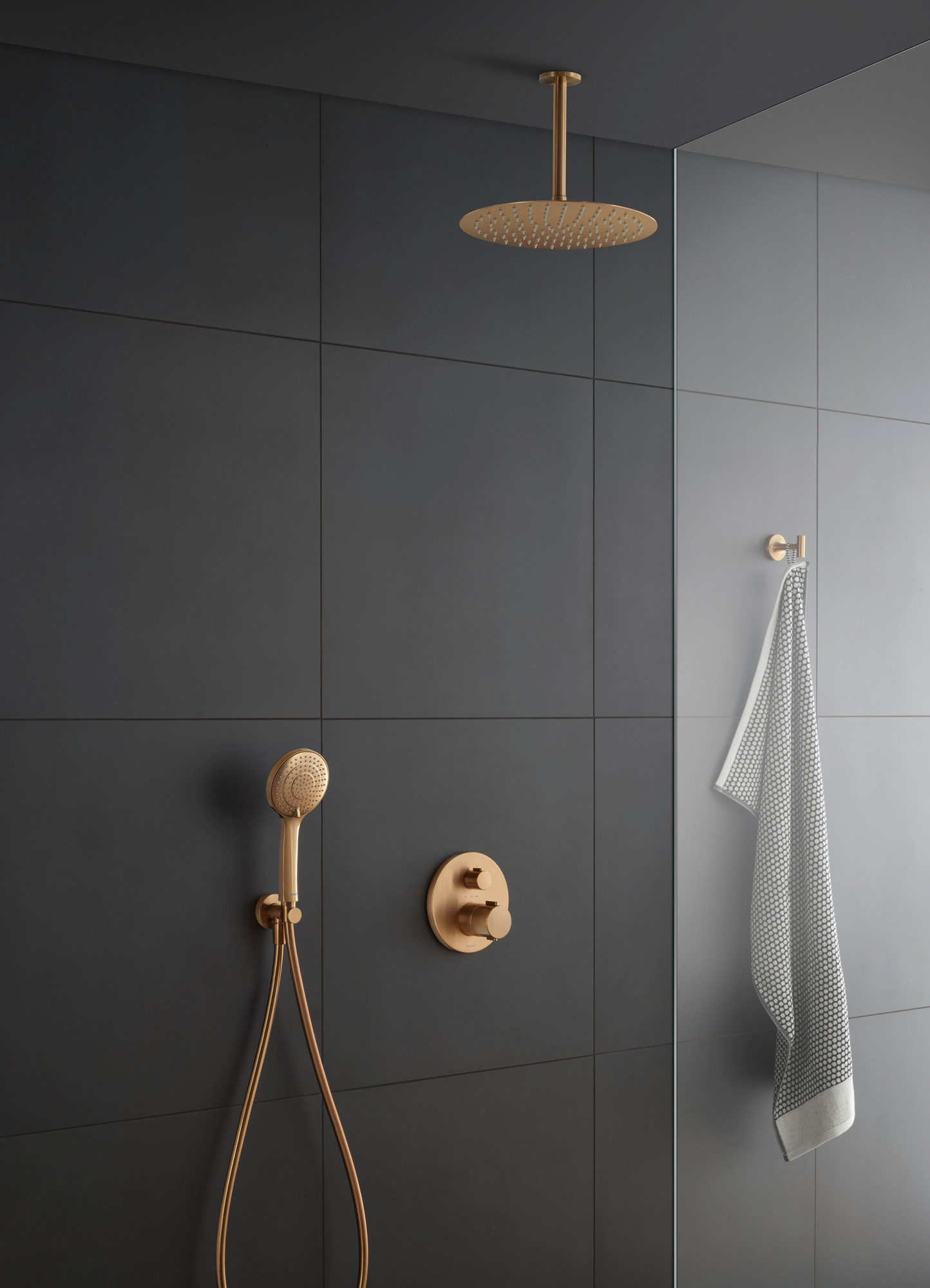 Duravit Duscharmatur und Brause in Bronze gebürstet