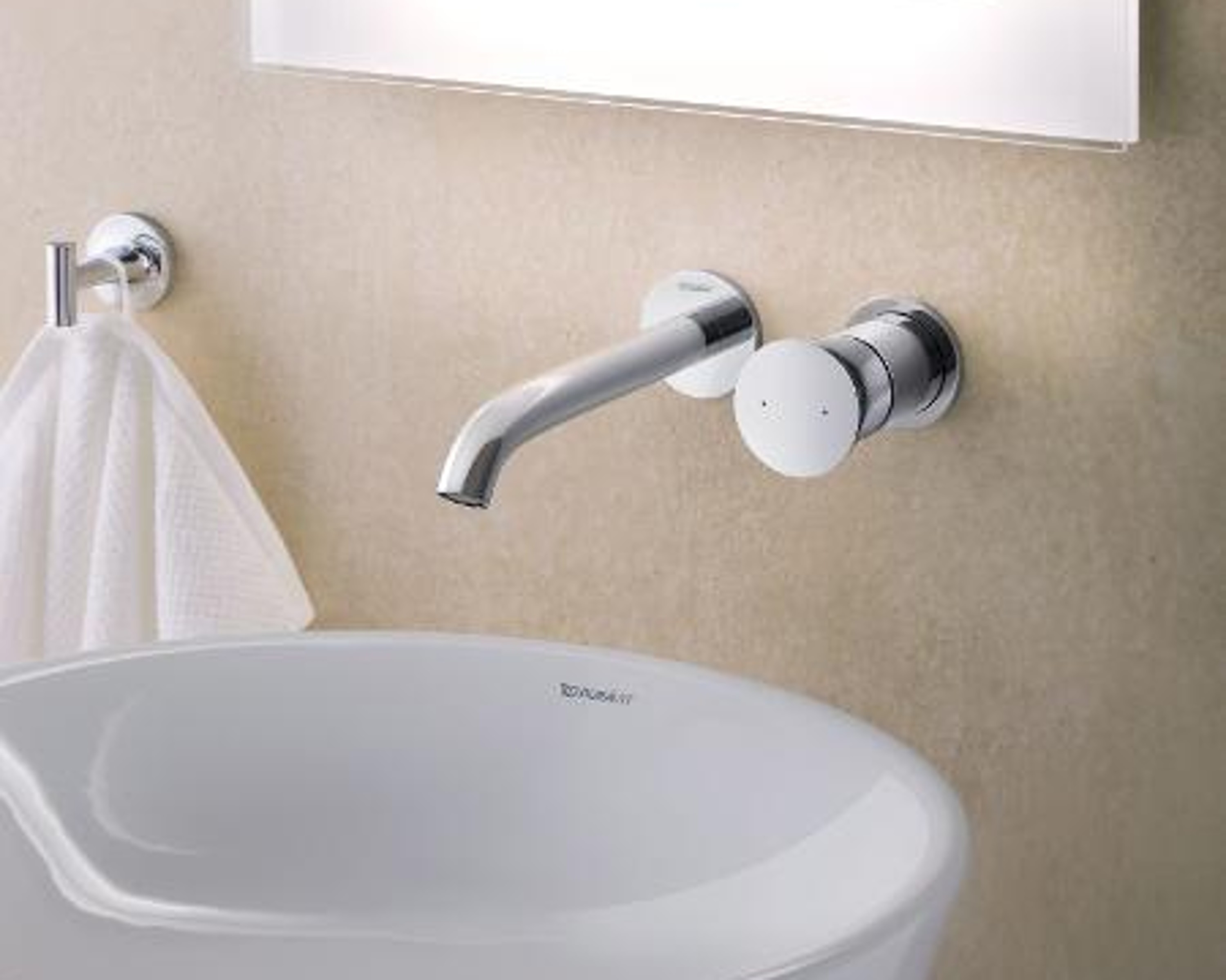 White Tulip concealed faucet