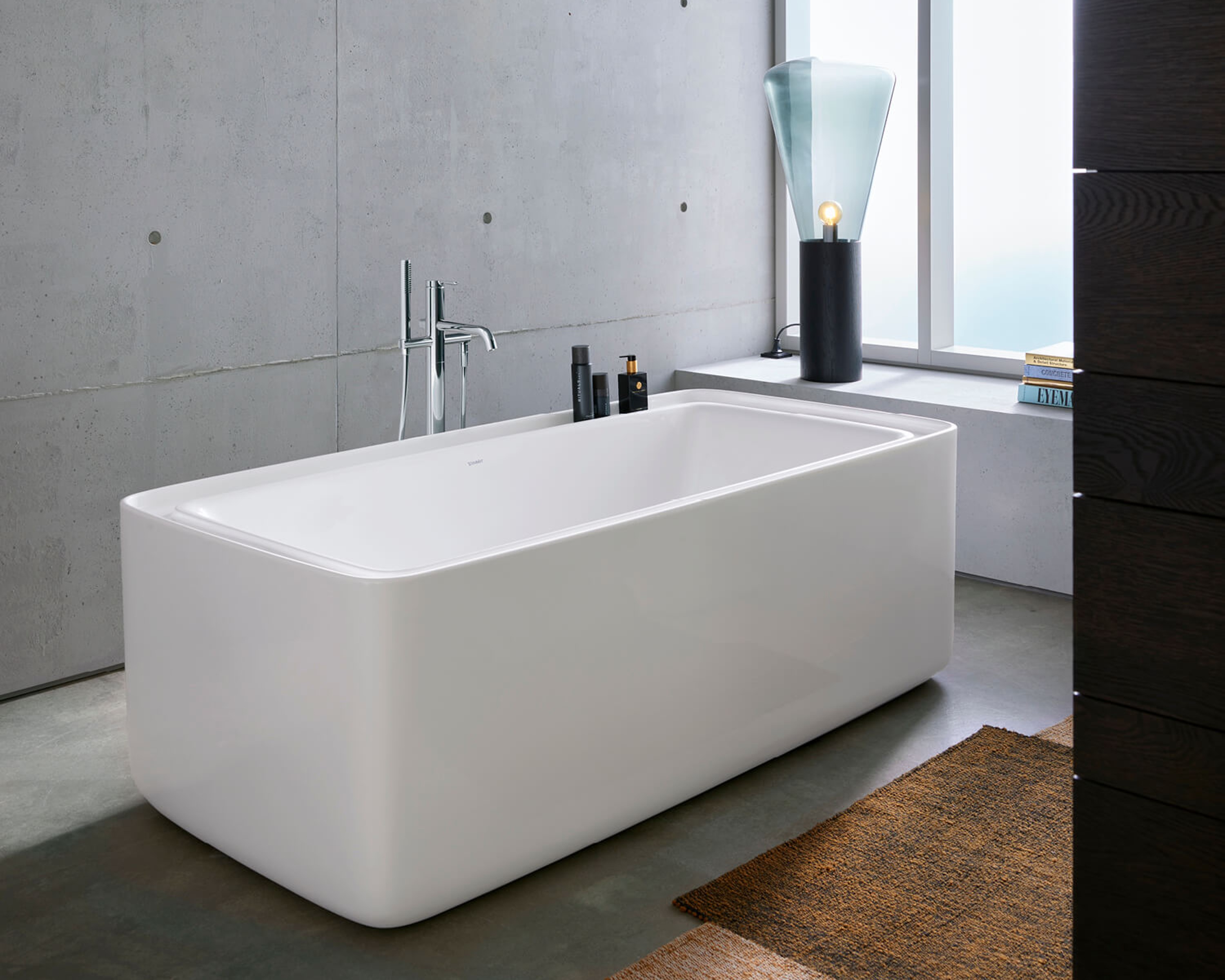 Freistehende Badewanne der Duravit Serie Bento Starck Box