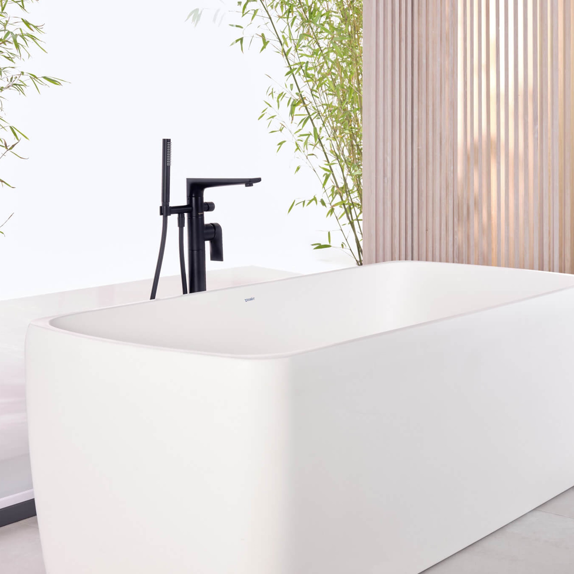 Freestanding bathtub of the Studio F. A. Porsche Collection