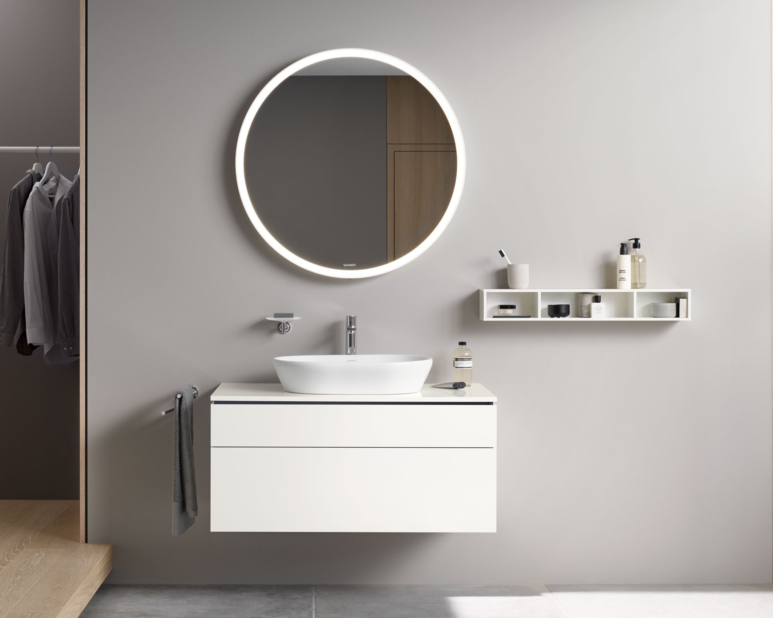 Waschplatz mit Möbeln der Serie L-Cube von Duravit