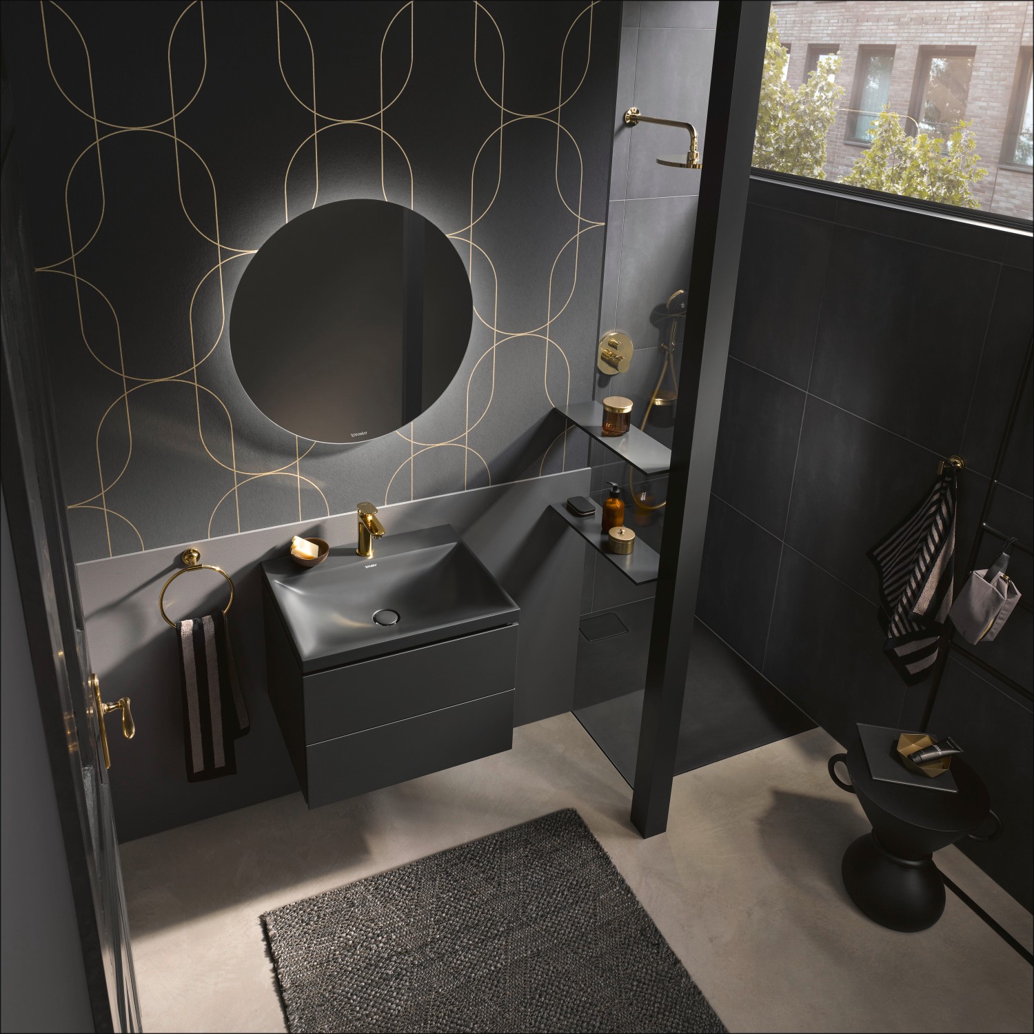 Piatto doccia della serie Duravit Stonetto in Antracite opaco in bagno dati toni scuri
