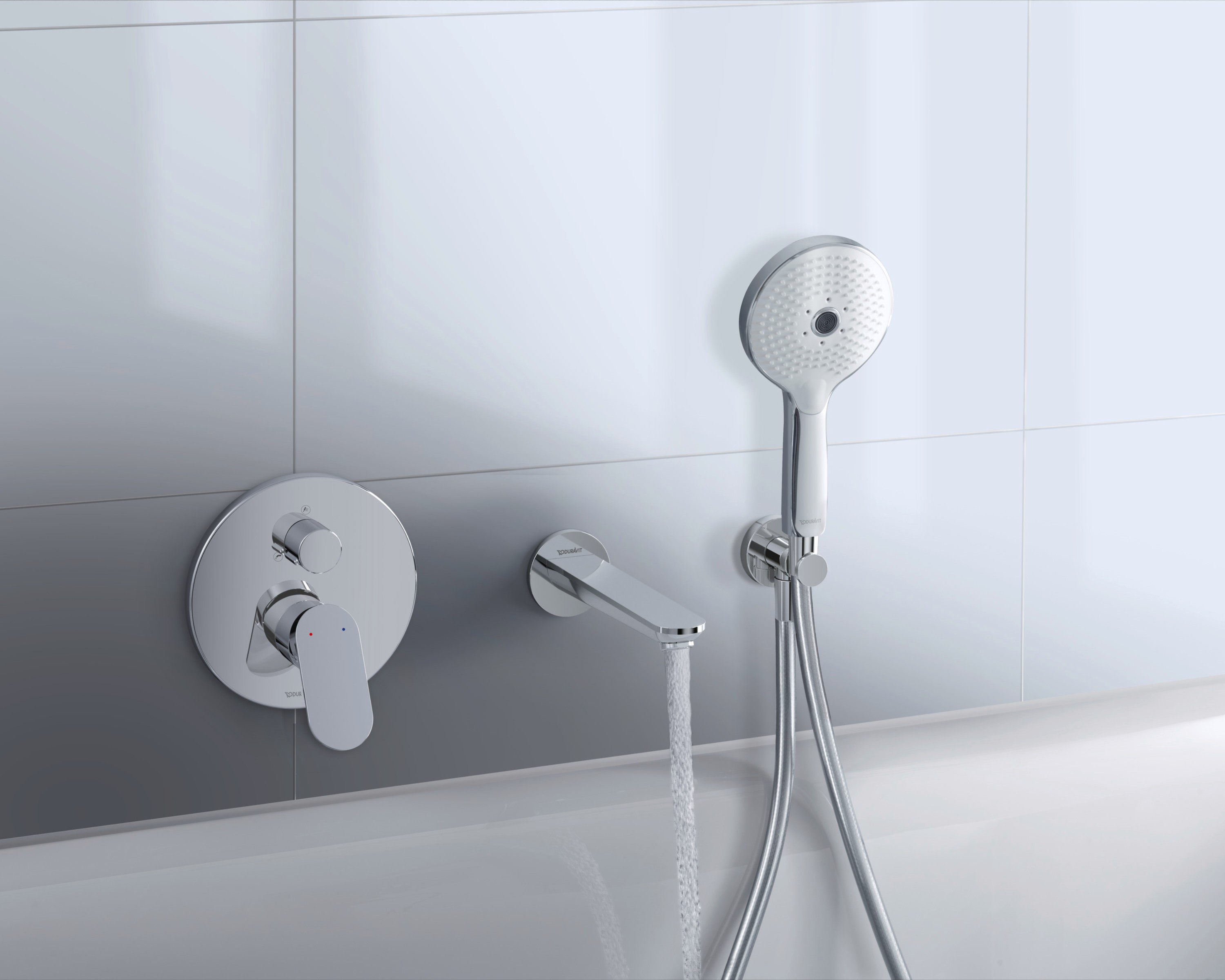 Duravit Wave Badewannenarmaturen an verfugter Wand