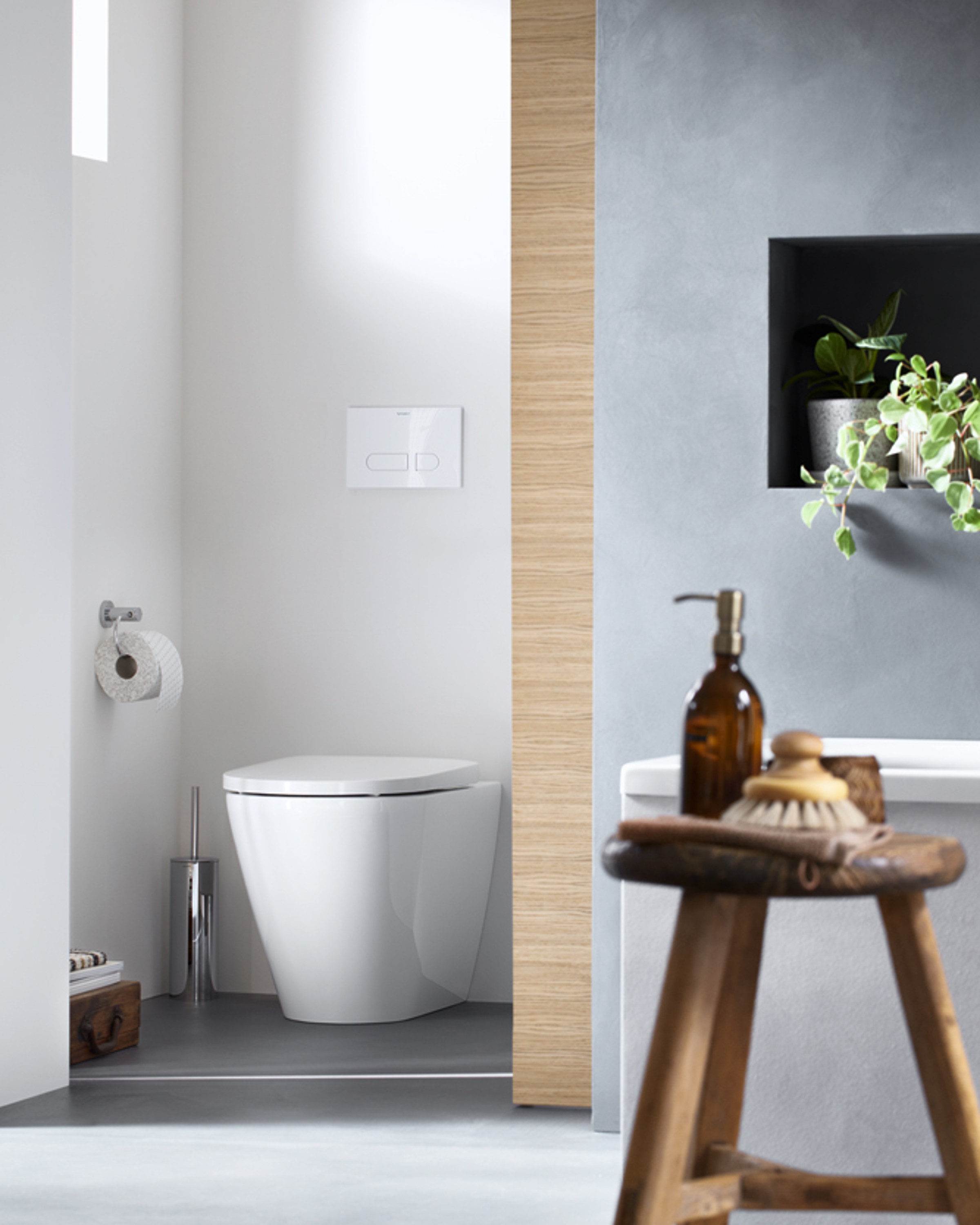 WC der Serie Duravit D-Neo in gemütlichem Badezimmer