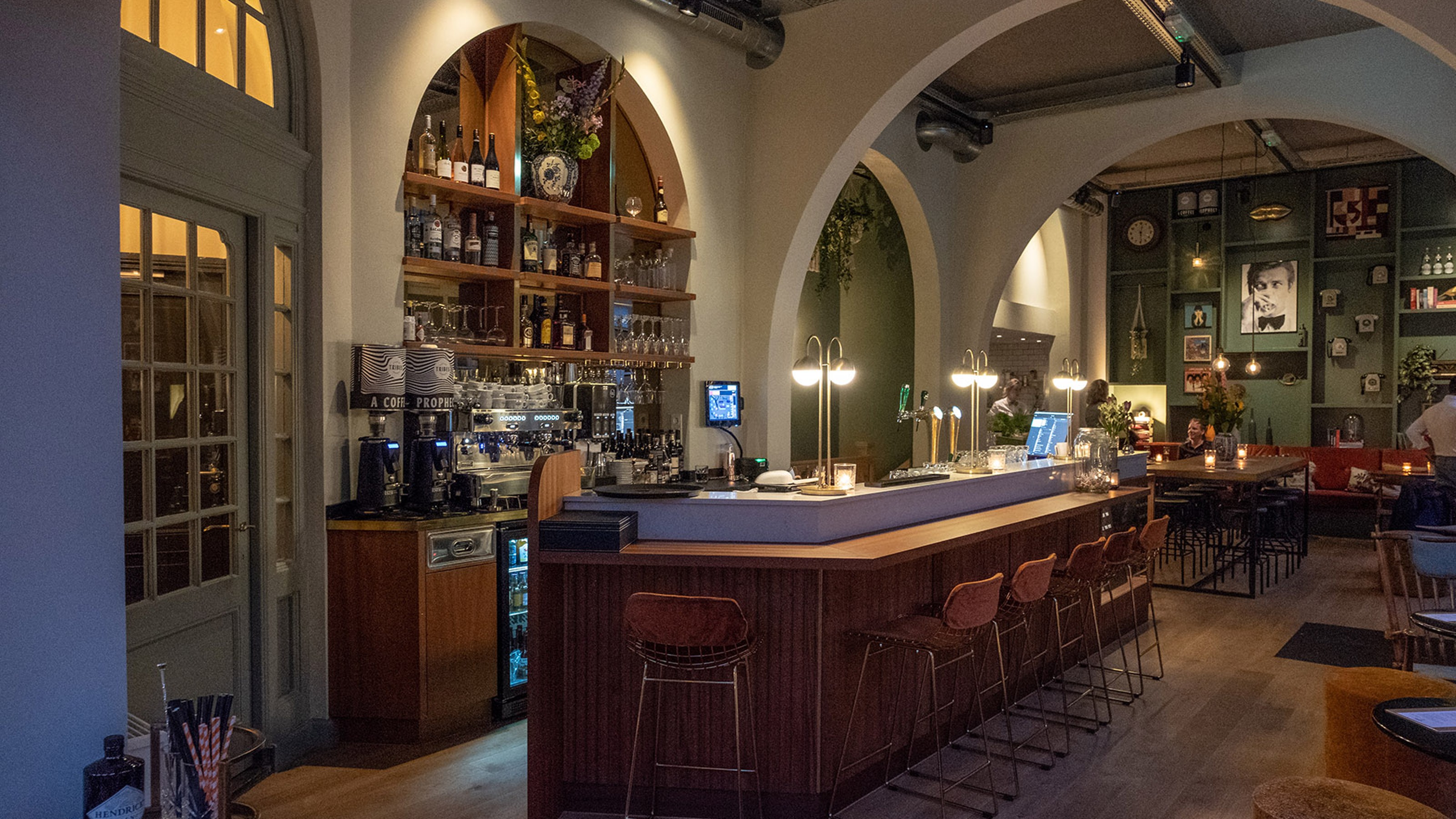 FINCH Boutique Hotel, bar