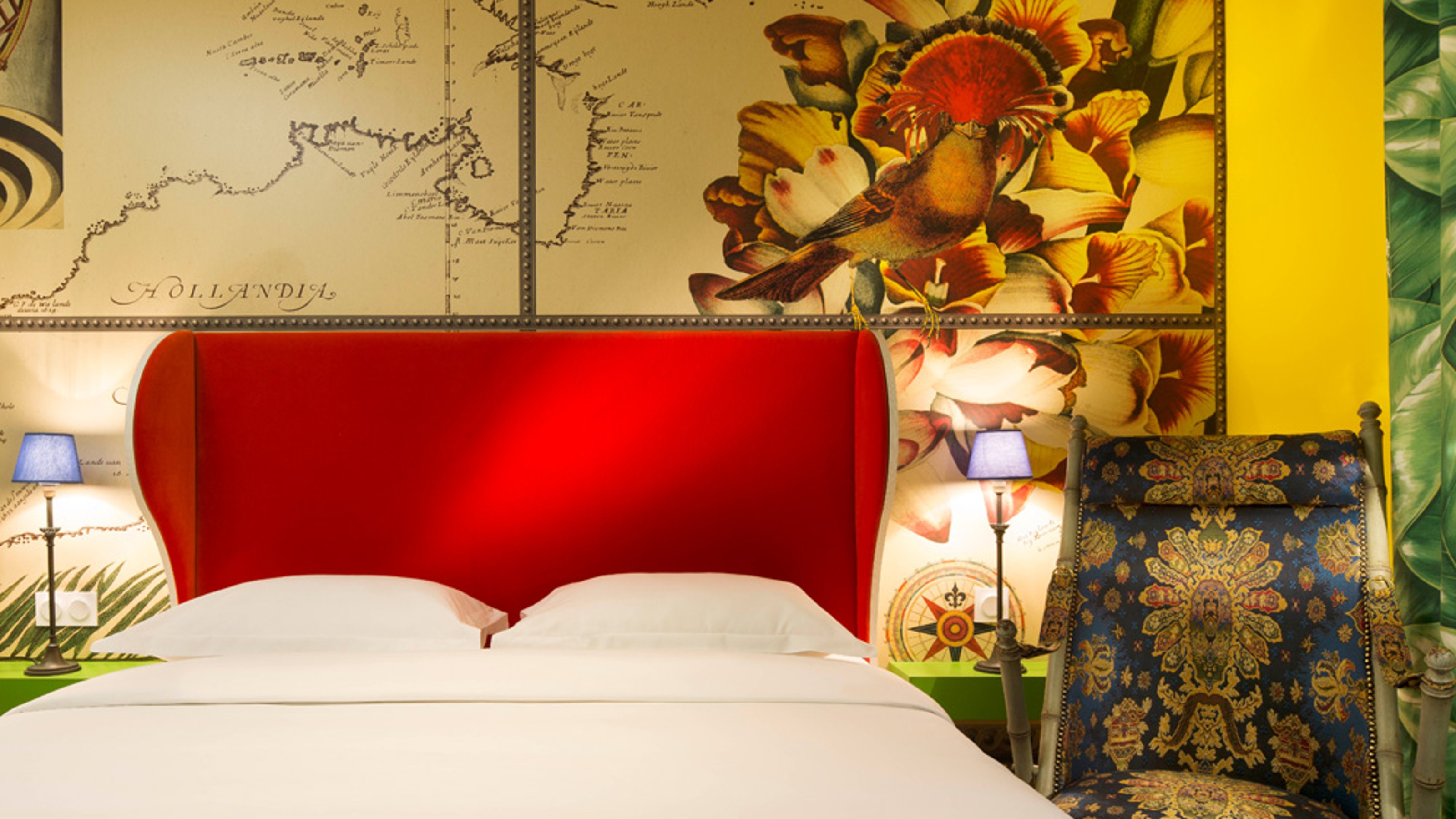 Hotel du Continent, colourfully decorated hotel room