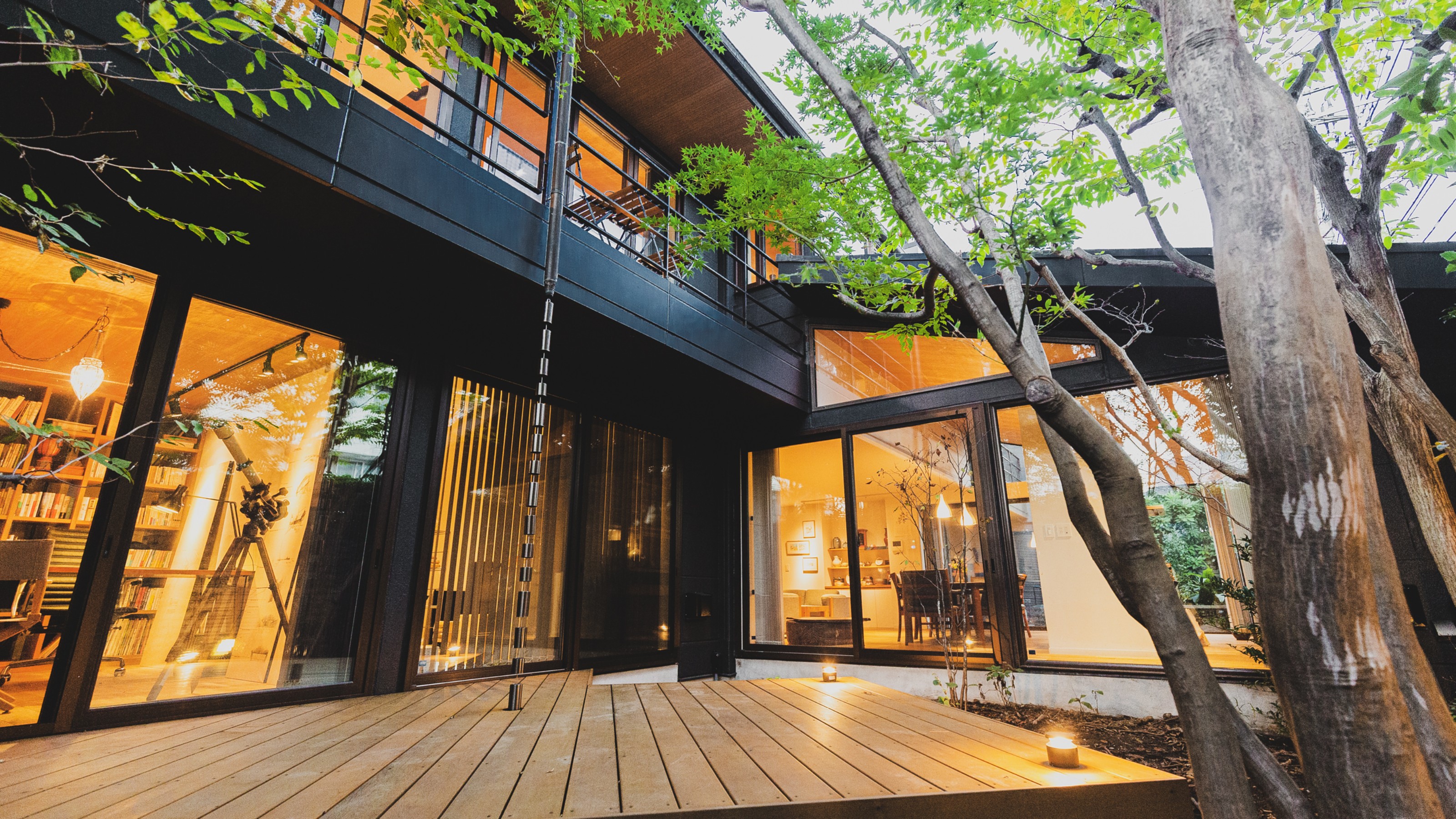 House of Reminiscence, illuminated building from the outside