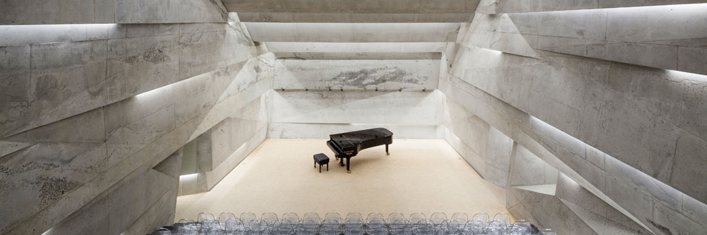 Blaibach Concert Hall, interior view of the concert hall, grand piano in the centre