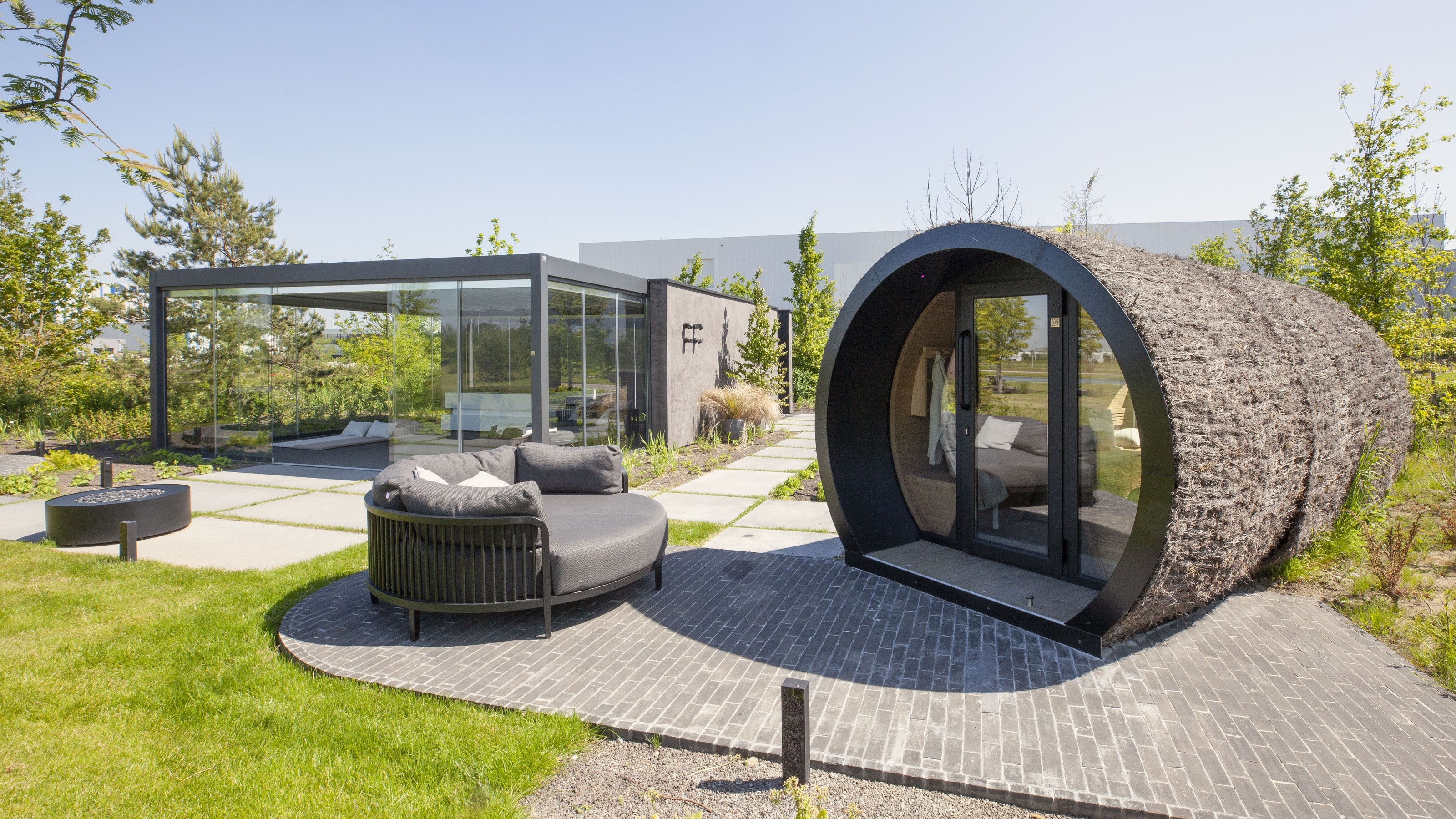 Wohngarten mit Wellnesseinrichtung in NOA. (Bildquelle: Duravit AG)