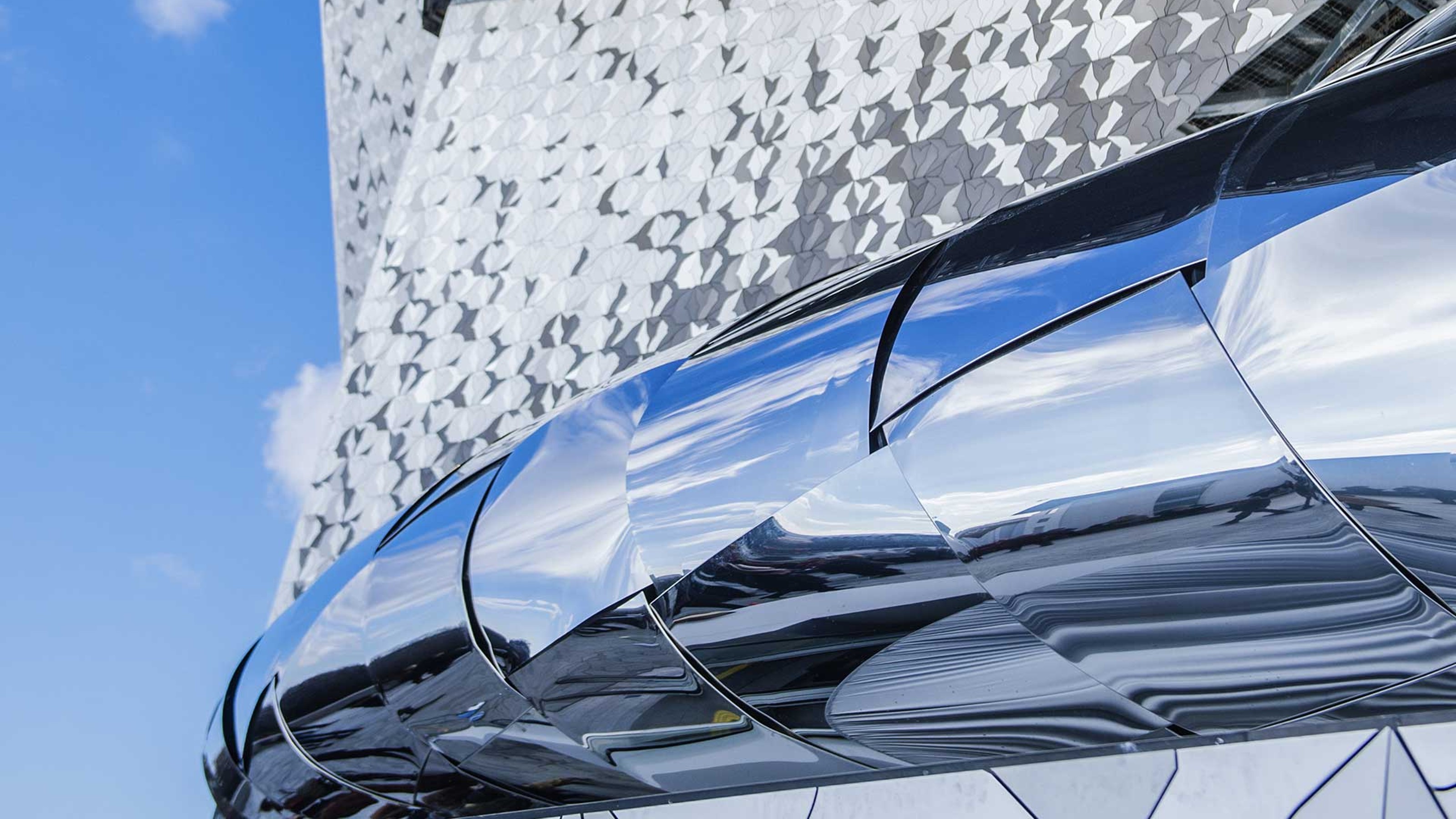 Philharmonie de Paris, detailed view of the exterior facade