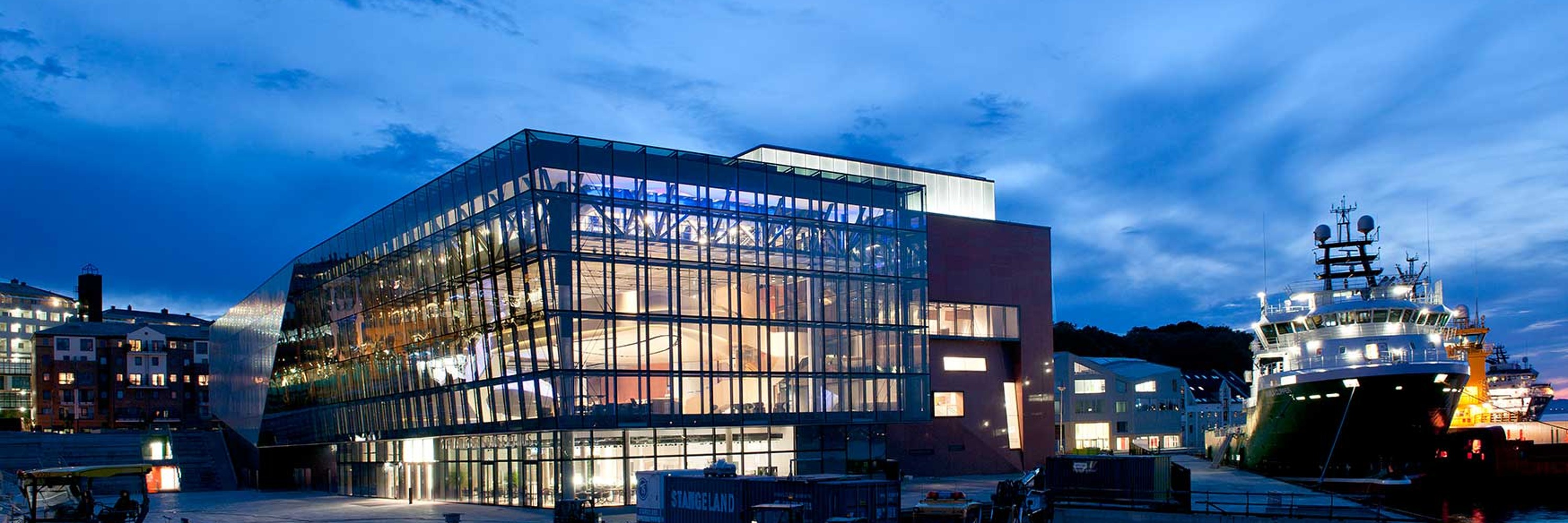 Stavanger Konserthus, illuminated building from the outside at dusk