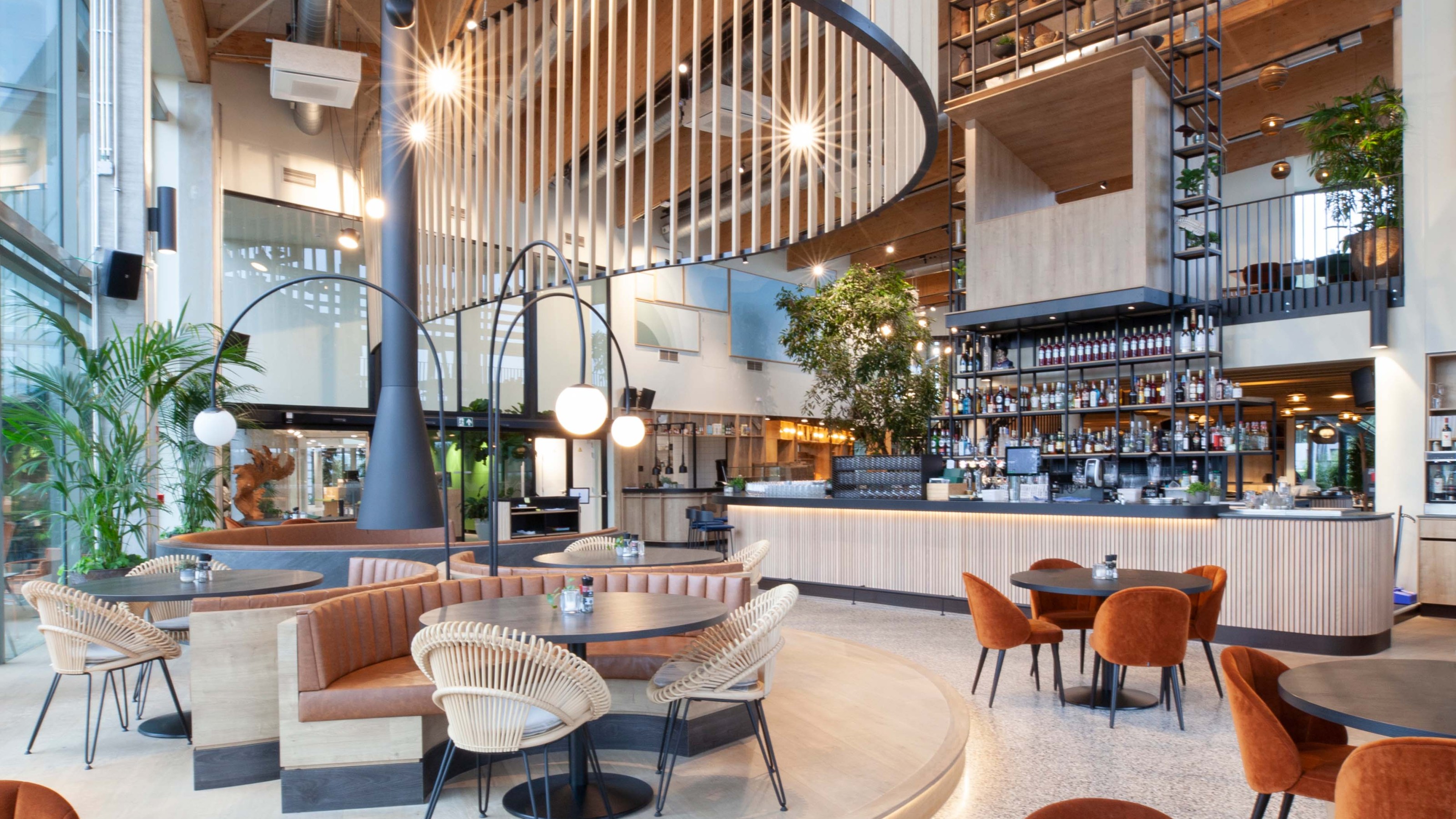 Country park with central facilities and restaurants. (Image source: Duravit AG)