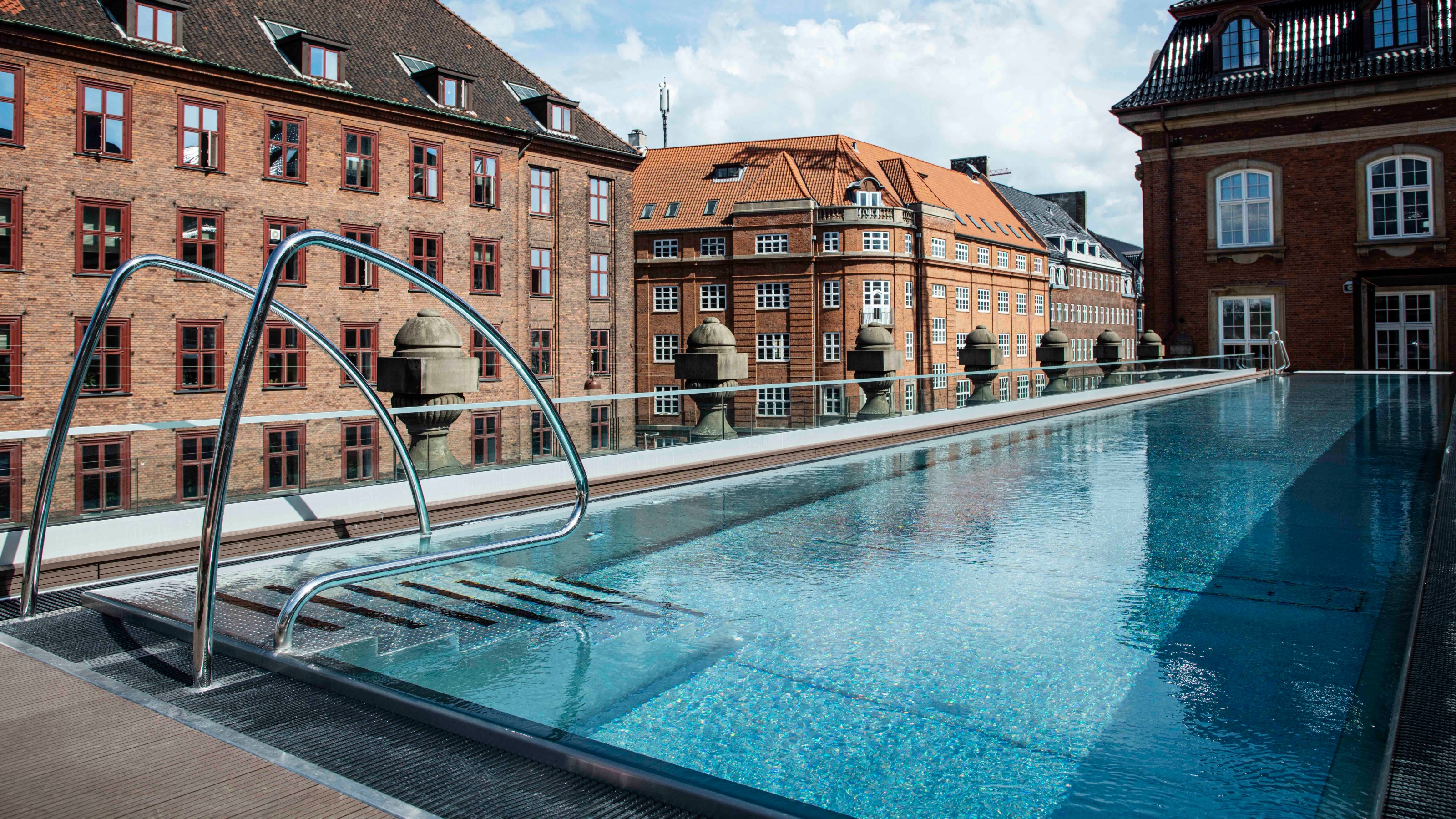 Villa Copenhagen, pool on the roof terrace