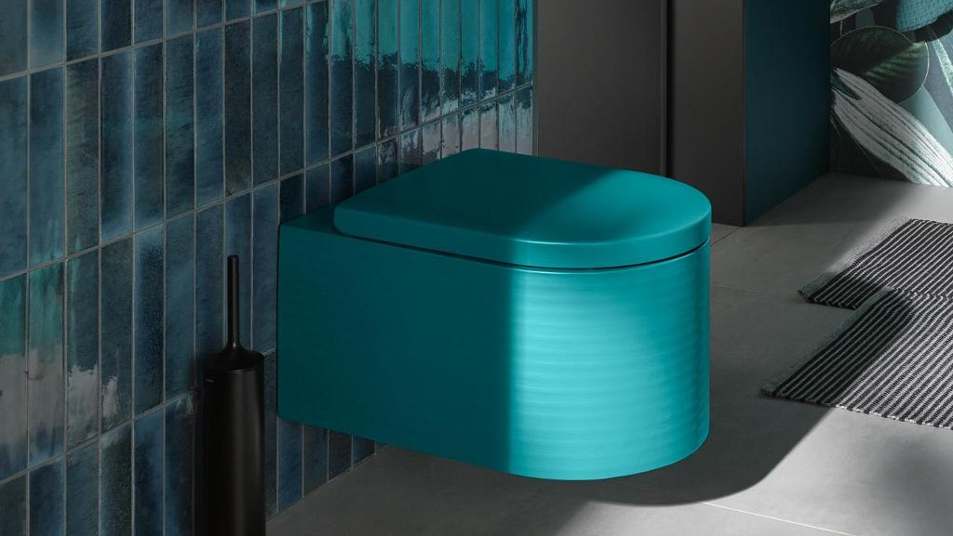 Vitrium WC mit Rillenrelief in Grünblau Matt