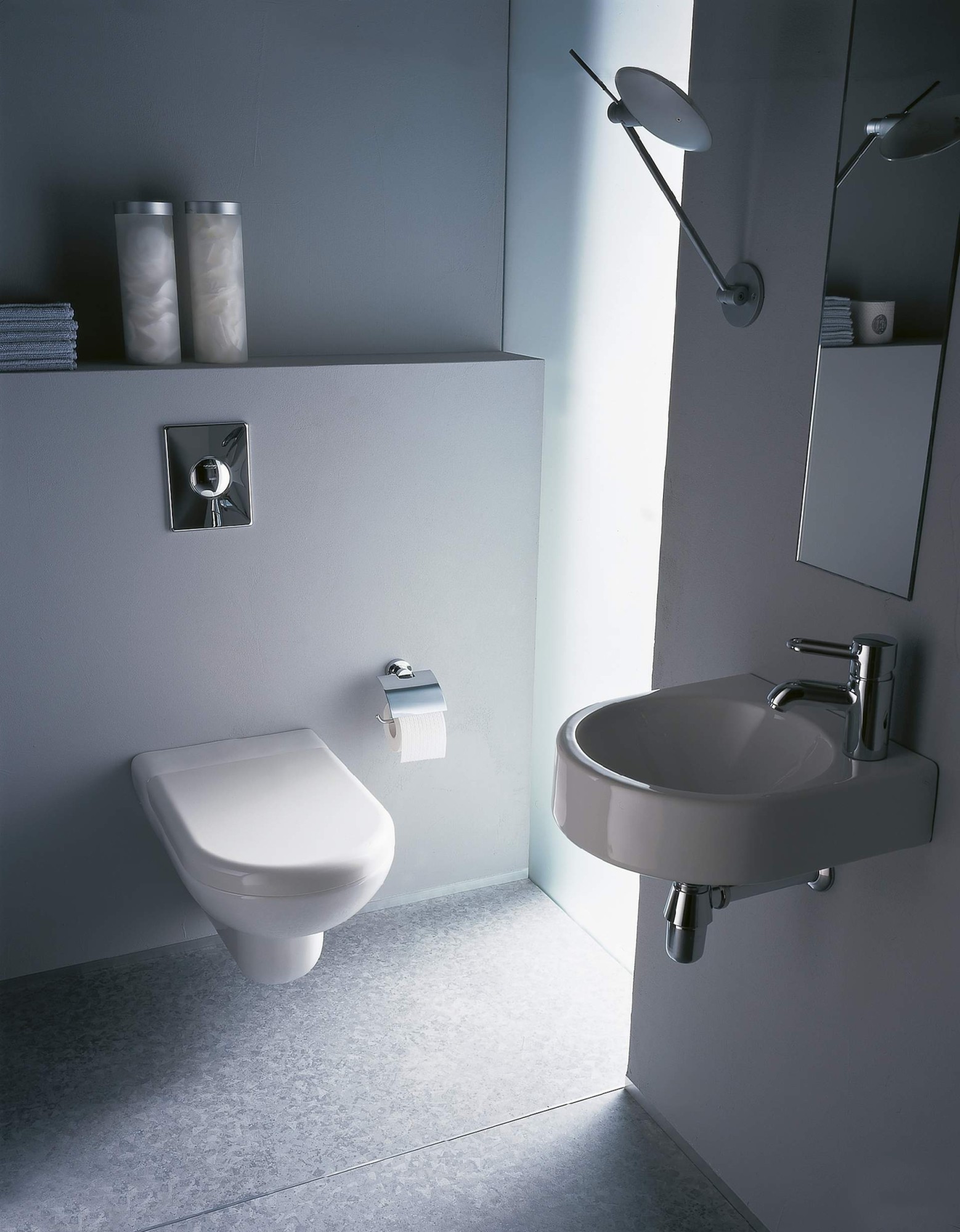 Barrierefreies Bad mit erhöhtem WC Architec.