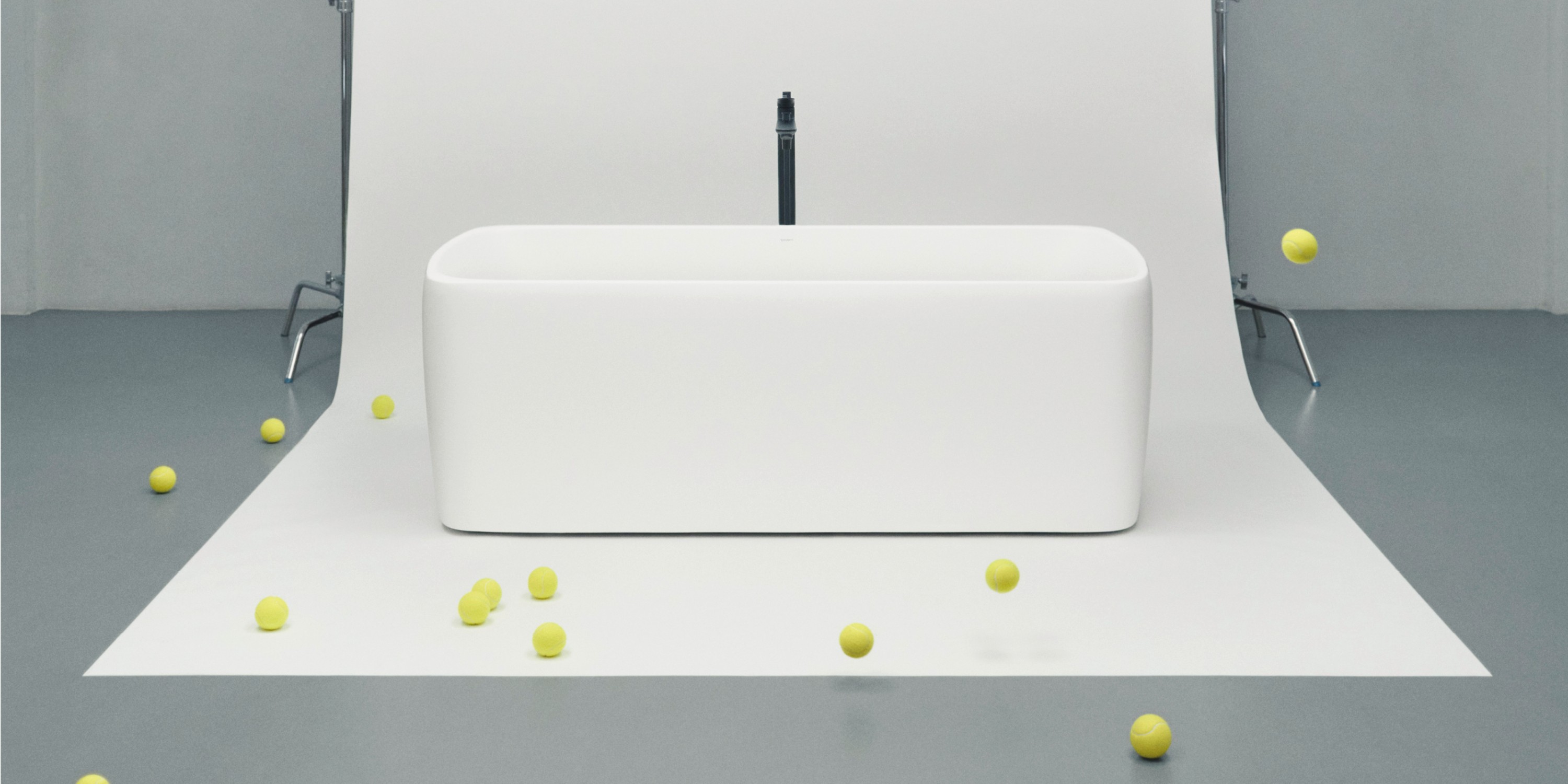 Marta Kostyuk vor dem Duravit Headquarter